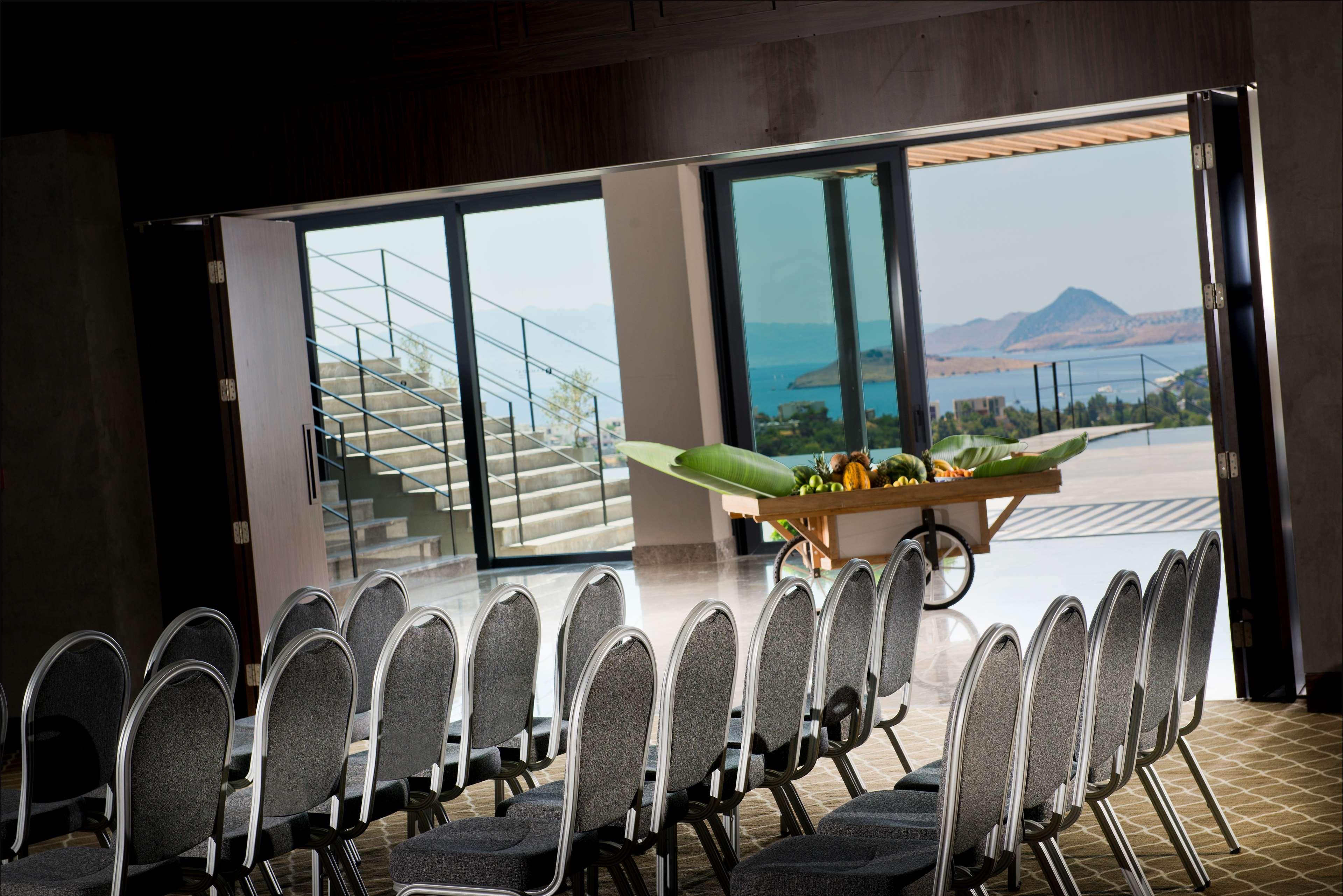 Ramada Resort By Wyndham Bodrum Битез Экстерьер фото