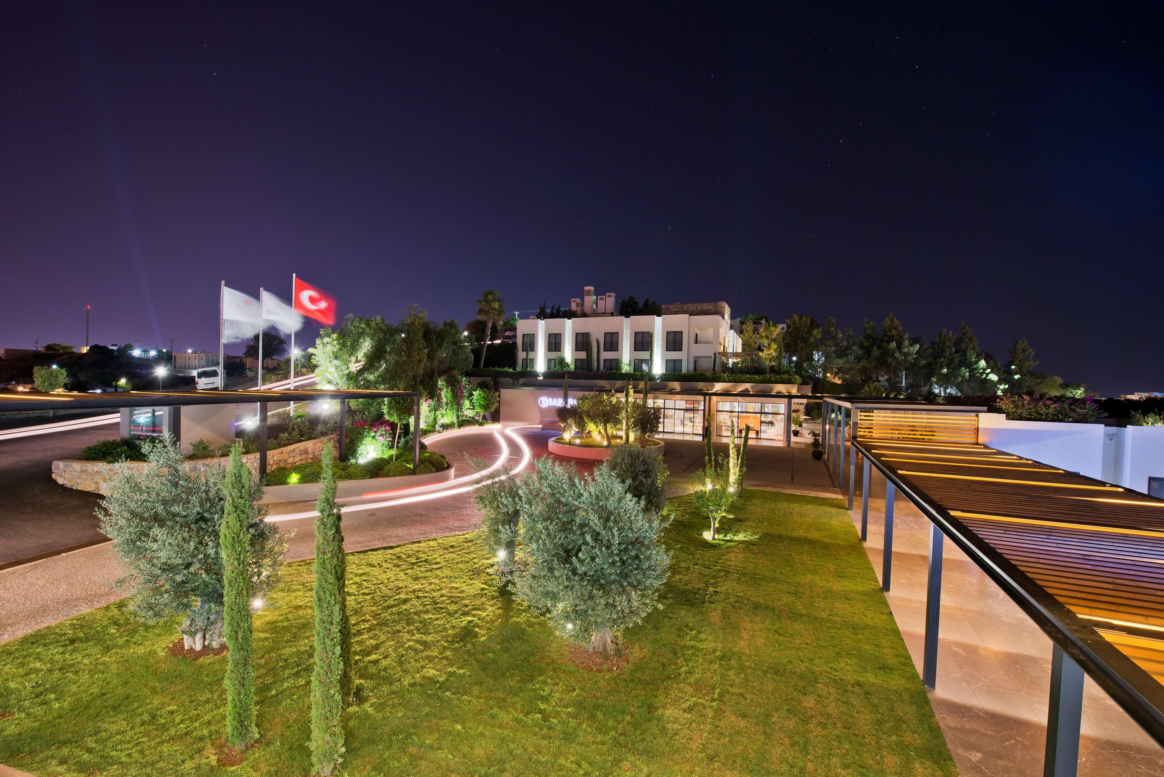 Ramada Resort By Wyndham Bodrum Битез Экстерьер фото